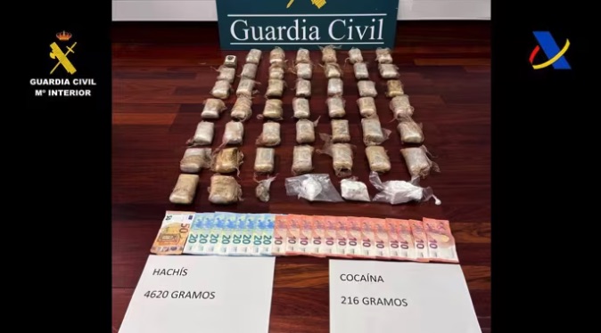 Detenido en el Puerto de Bilbao con 4,6 kilos de hachís y 216 gramos de cocaína en el maletero de su coche