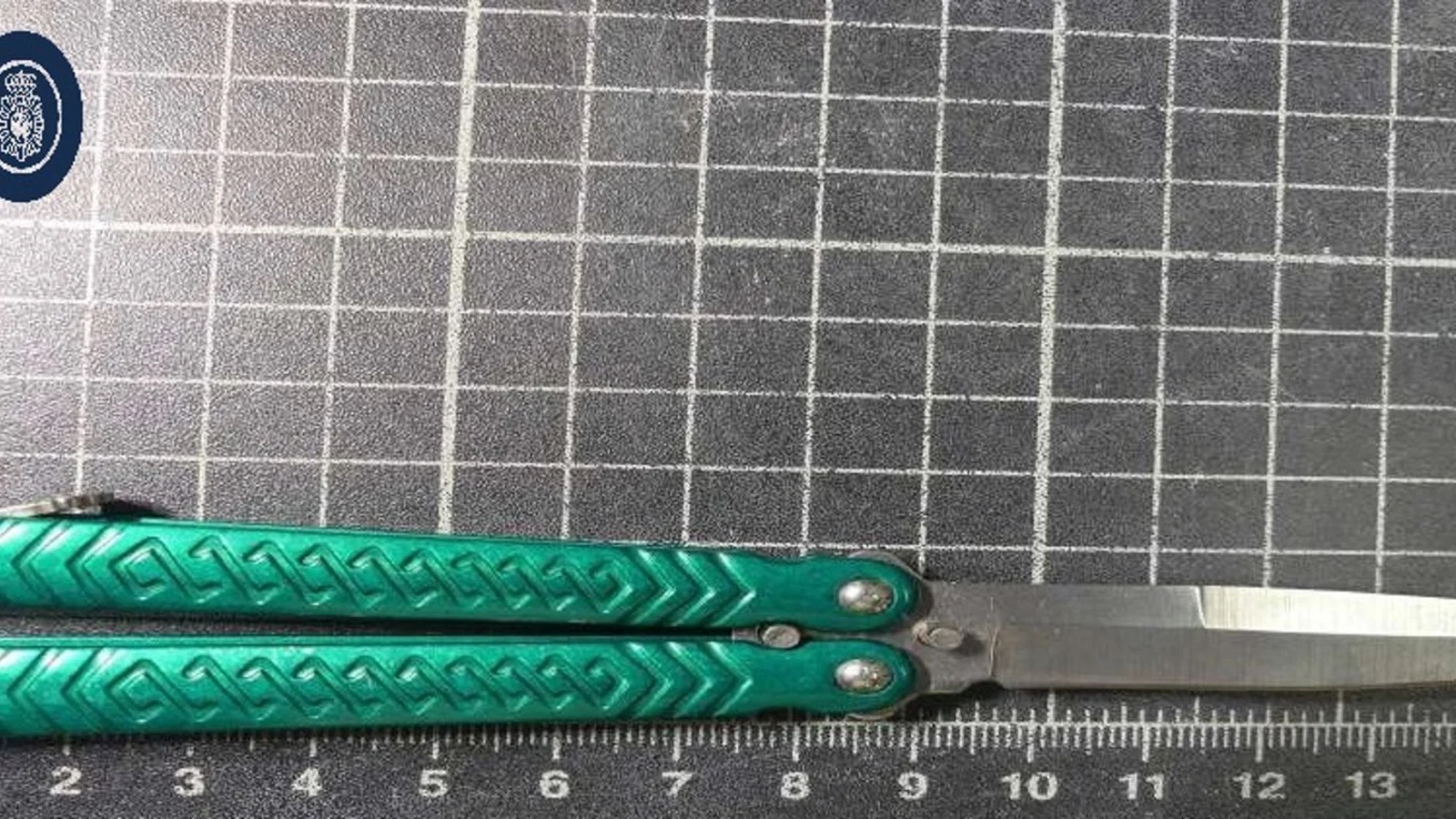 Detenidos por apuñalar y amenazar con una pistola a dos jóvenes en el baño de una discoteca en Alcantarilla