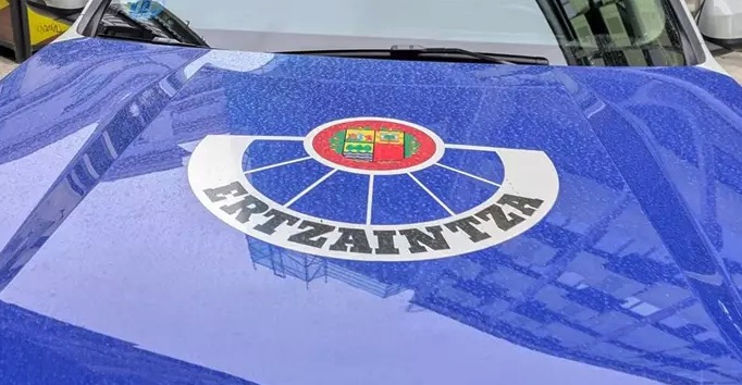 Detenido en Bilbao por agredir a un hombre con arma blanca y amenazarlo junto a otra persona con un arma de fuego