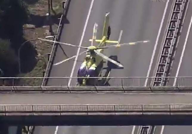 Una motorista herida grave tras un accidente en la AP-7 en Montmeló que obliga a aterrizar un helicóptero