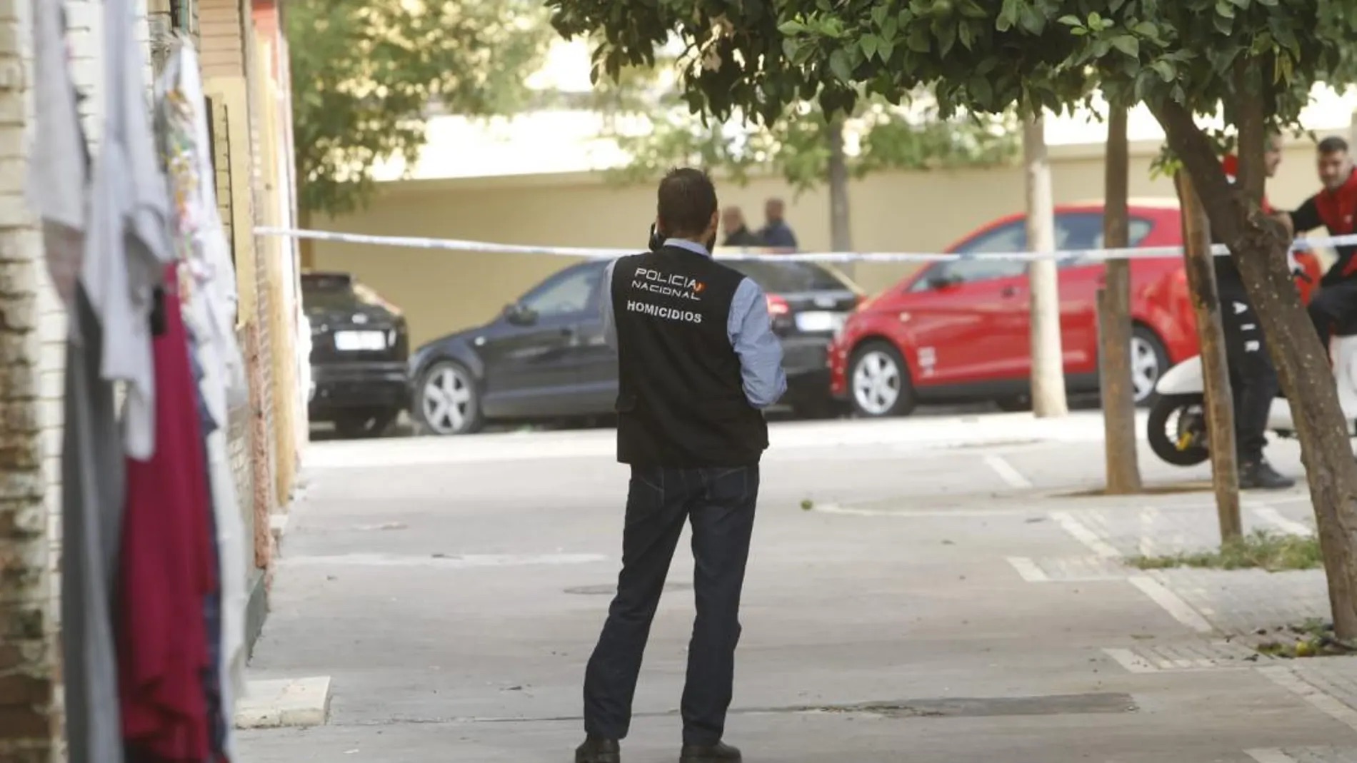 Detenida una mujer por apuñalar con una botella en el cuello a un hombre en una pelea en el barrio de Los Pajaritos