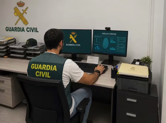 Desarticulada en Alicante una banda que estafó 330.000 euros a empresas modificando correos electrónicos