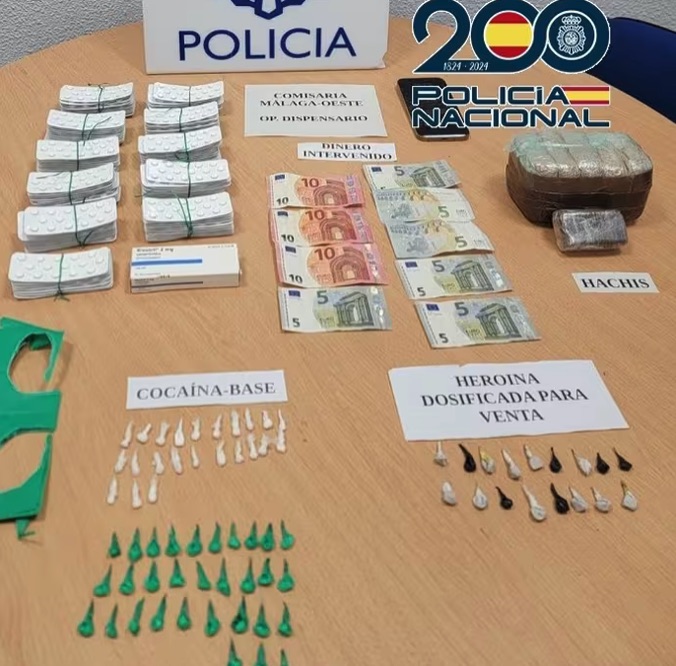 Desmantelado en Málaga un punto de venta de droga que operaba a puerta abierta las 24 horas