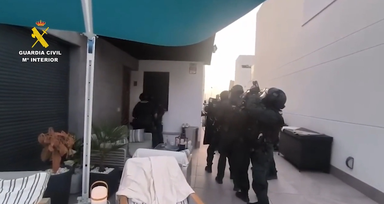 Detenida en Torrevieja una pareja por estafar 20.000 euros a 30 víctimas de 19 provincias con webs falsas