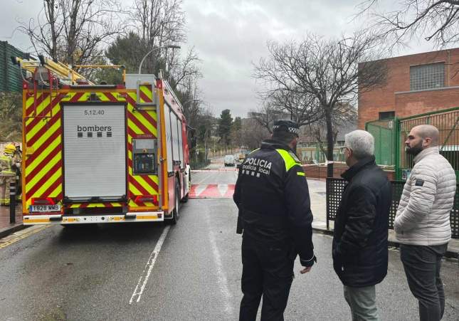 Una fuga de gas por obras en Esplugues obliga a confinar una escuela y a los vecinos de la zona