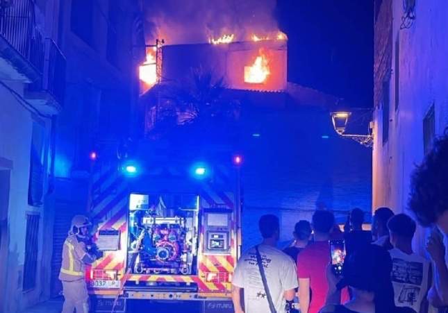 Se incendia un bloque ocupado en Móra d'Ebre y obliga a desalojar a 16 personas: los vecinos, hartos