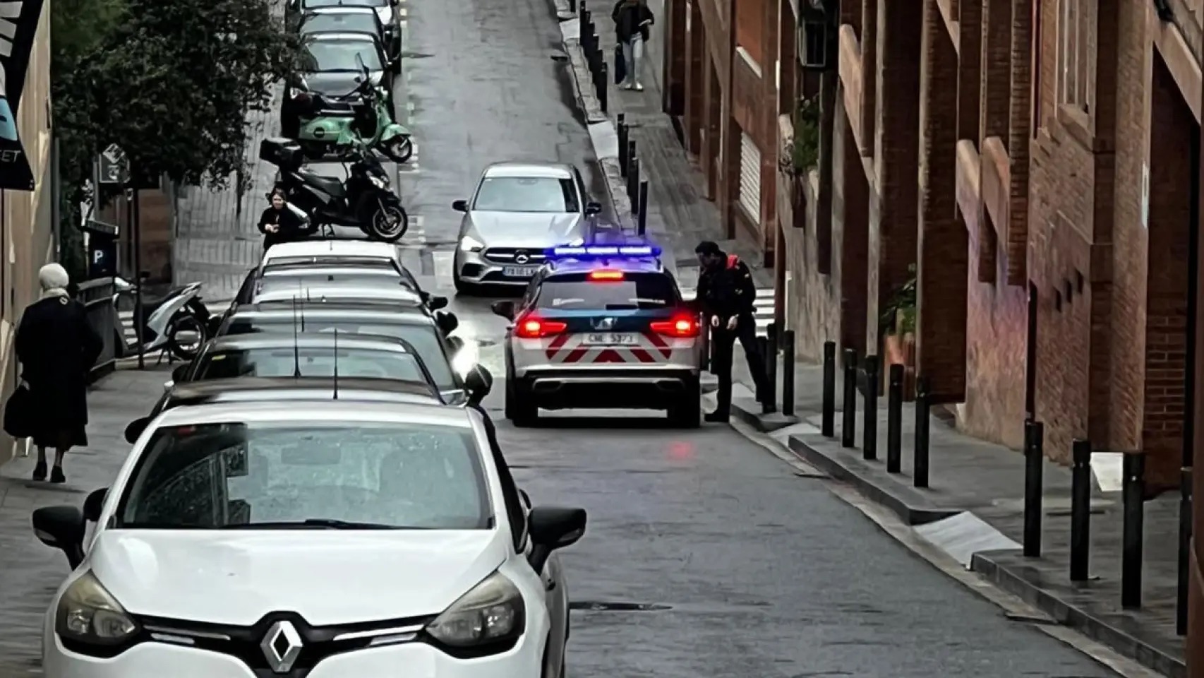 Detenido un hombre en El Putxet por violencia doméstica tras una pelea en la calle Hurtado