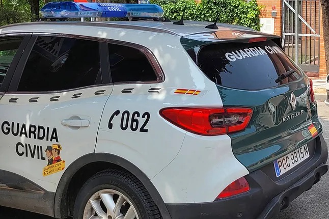 Detenido un hombre de 53 años en Arona tras asesinar a tiros a su madre y huir dejando una nota de perdón