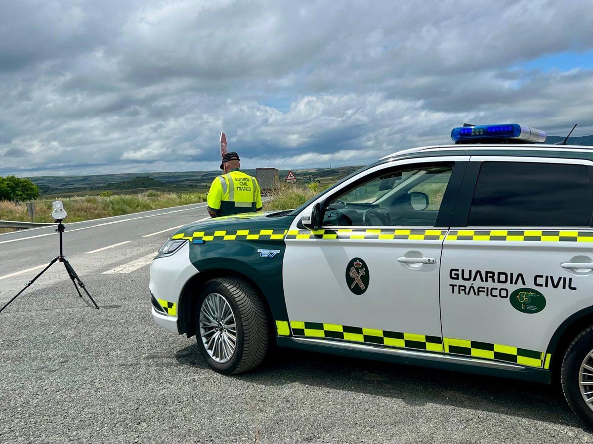 Conductor investigado en Cuzcurrita de Río Tirón por circular a 163 km/h en un tramo limitado a 70