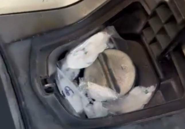 Cazado un "camello" en Barcelona que ocultaba las dosis de cocaína en el depósito de gasolina de su moto