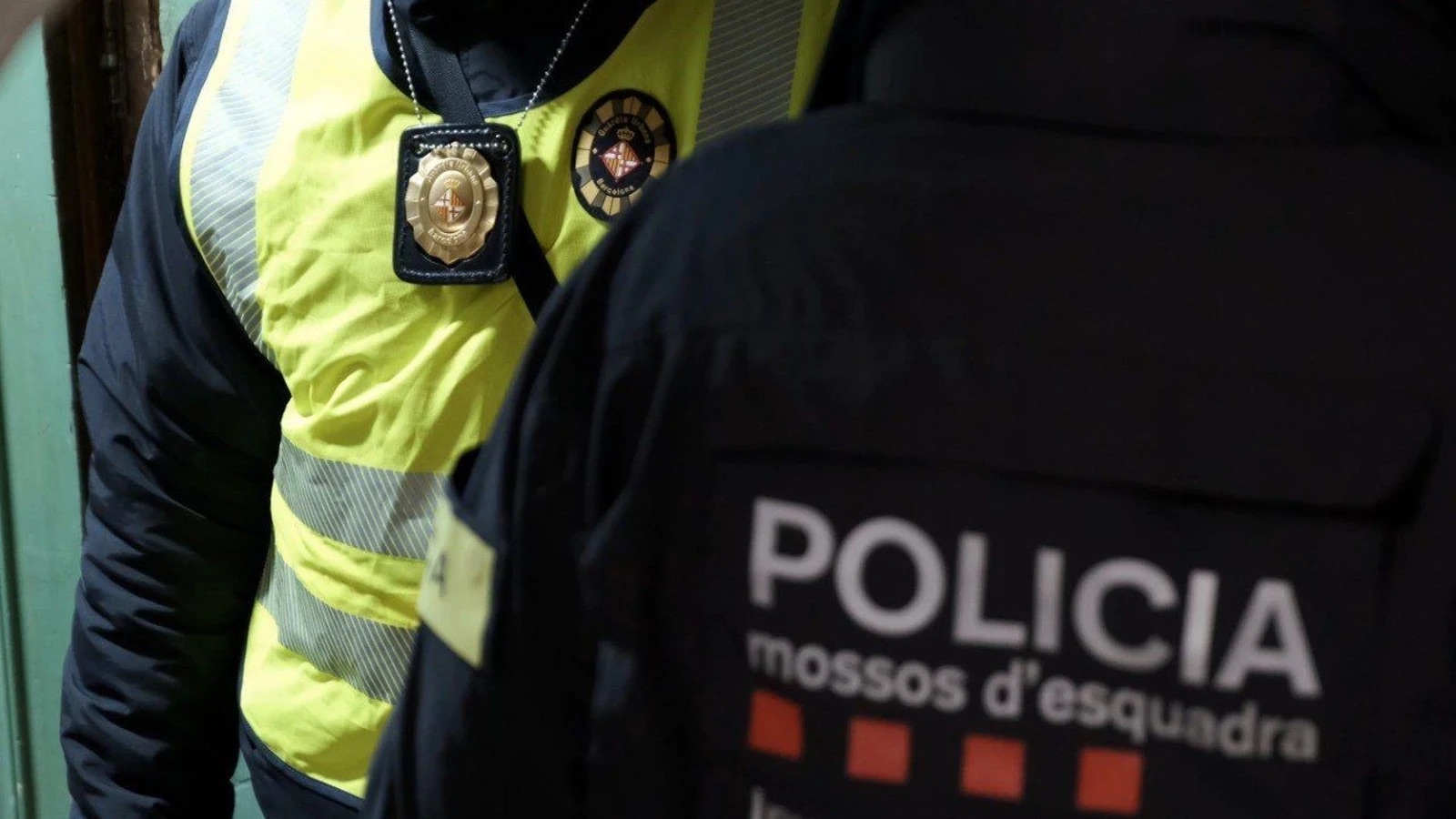 Vecinos del barrio de Llefià, en Badalona, propinan una paliza a un ladrón tras asaltar a una joven a punta de navaja