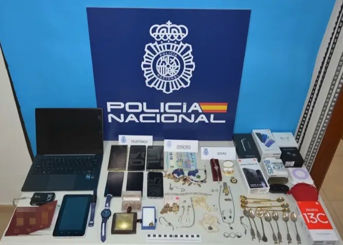 Detenida una empleada de una residencia de Aranda de Duero por robar joyas y dinero a un matrimonio