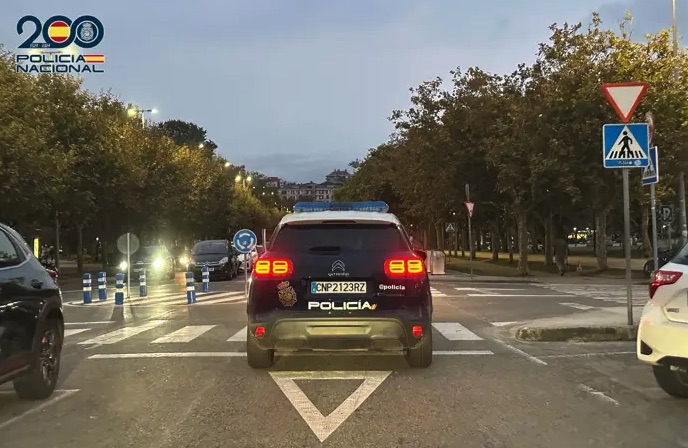 Detenido en Santander un hombre con cinco requisitorias por usar tarjetas de crédito robadas