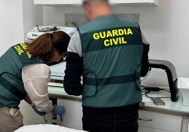 Caen dos clínicas clandestinas en L’Hospitalet y Cornellà que ponían en riesgo la vida de sus pacientes
