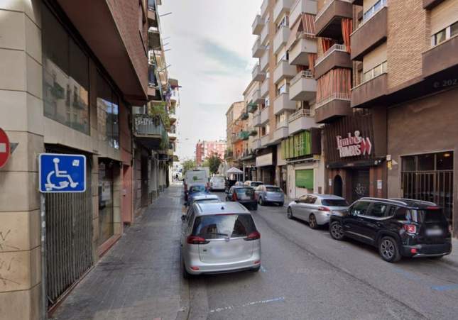 4 detenidos en una violenta noche en Lleida: un menor herido y un robo con botella rota