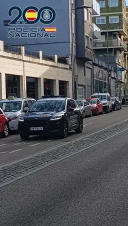 A prisión un hombre por agredir a otro en la cabeza con una botella rota en el centro de Torrelavega