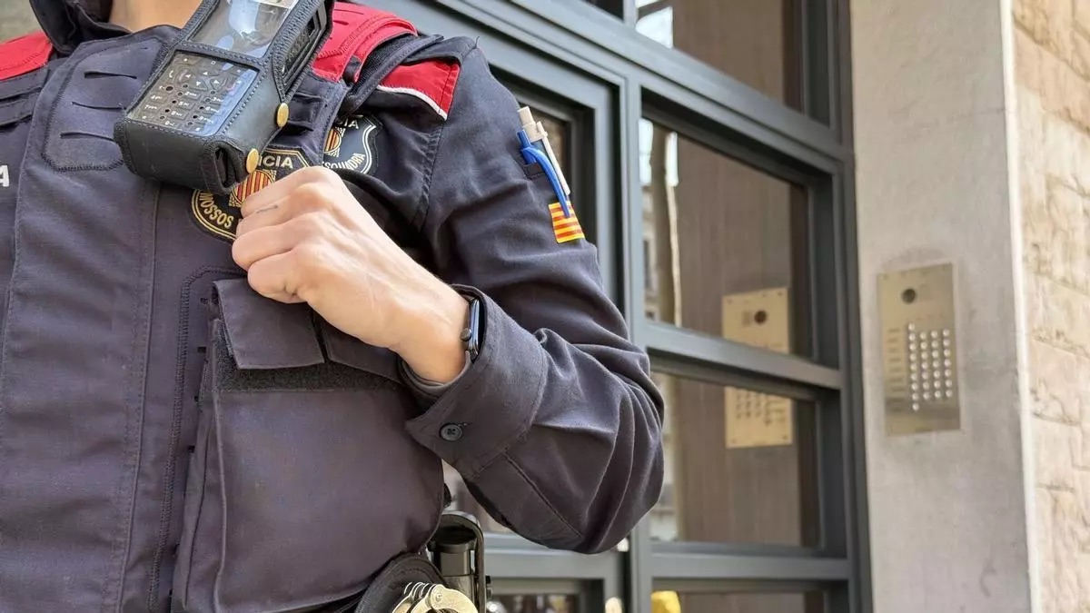 Los Mossos d'Esquadra alertan sobre una nueva estafa de 'phishing' que suplanta la identidad de Apple