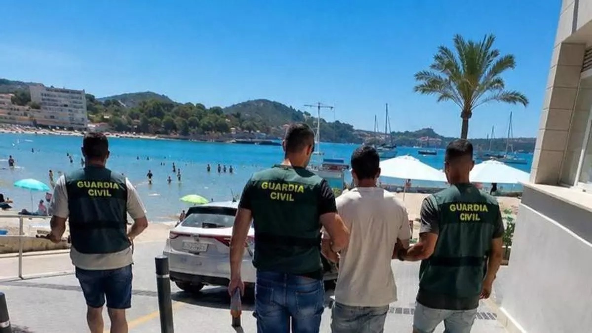 Guardia Civil detiene en Mallorca Live Festival hombre de 25 años con 29 móviles de alta gama robados
