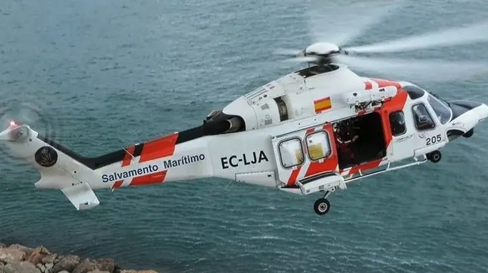 Rescatado en helicóptero un bañista de unos 60 años herido en una zona rocosa de Almería