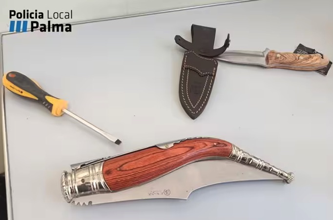 Detienen a un joven en un colegio de Palma tras amenazar con un cuchillo al personal sanitario
