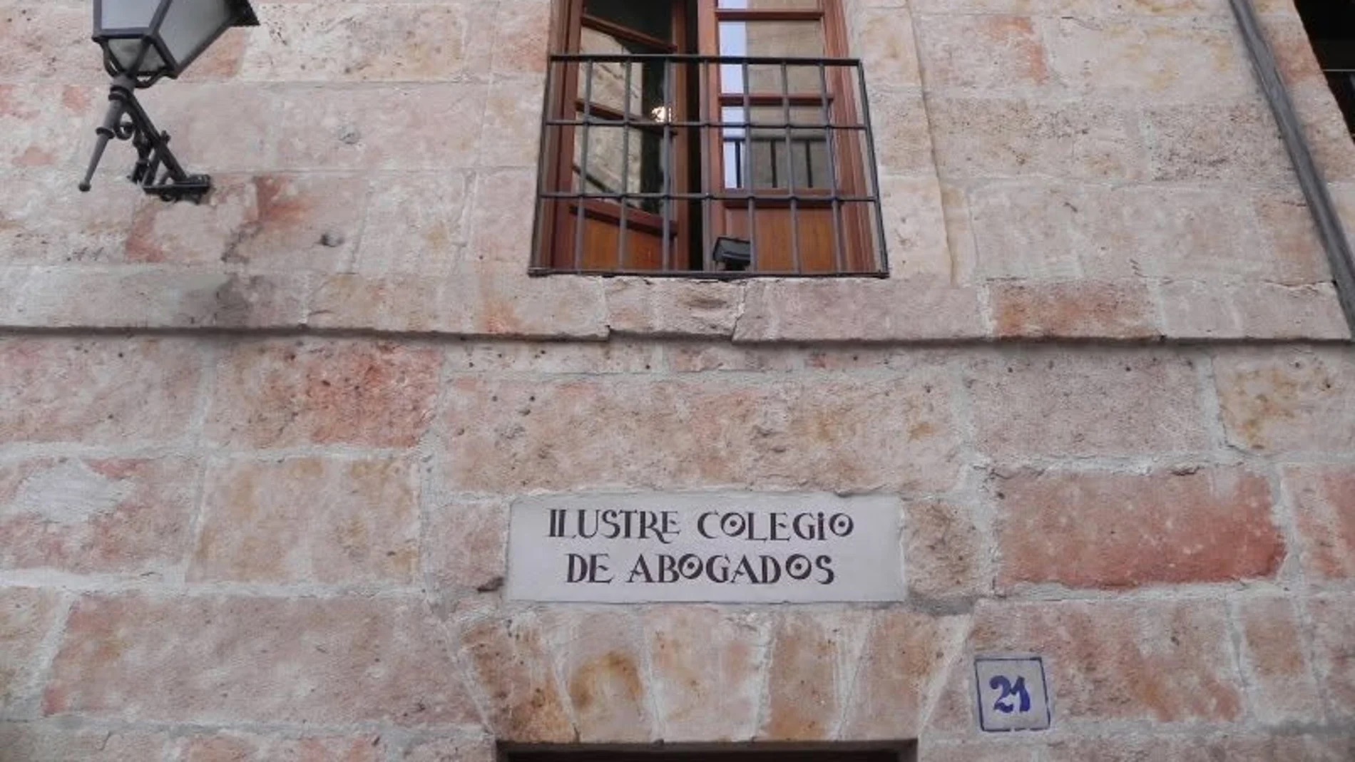 Apartan temporalmente de la docencia a un concejal de Salamanca denunciado por sumisión química