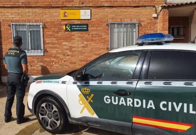 Investigado un inquilino en Valladolid por hacer un butrón para robar aceite y vino de la bodega contigua