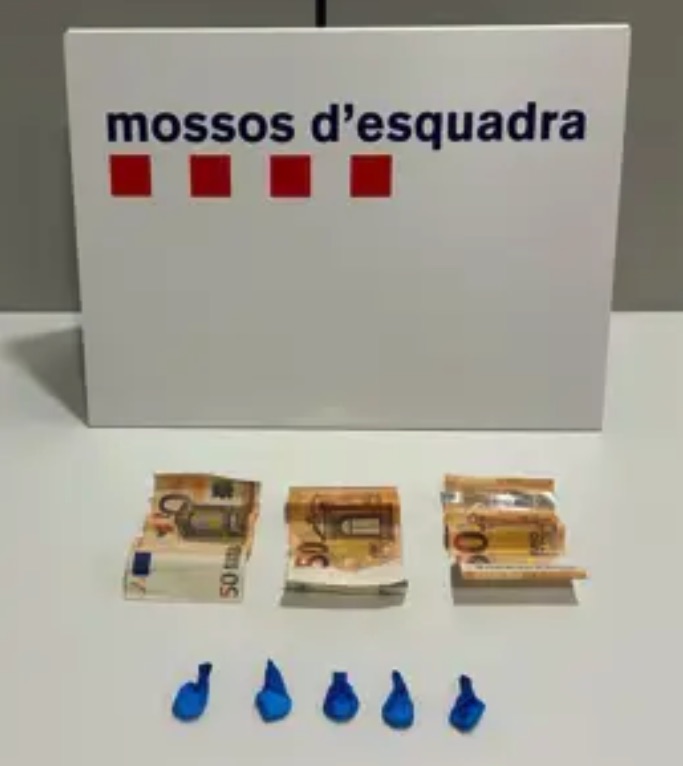 Detenido por intentar robar a una mujer tras venderle cocaína en Torredembarra