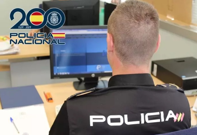 Detenido un joven de 22 años por hurtar un bolso con joyas a una pareja de turistas en una playa