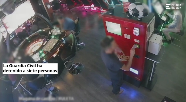 Cae una banda especializada en desvalijar máquinas tragaperras y ruletas electrónicas manipulando el software
