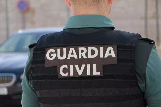 Detenido en Alhaurín el Grande tras asaltar violentamente a una mujer y robarle 5.000 euros de un salón de juegos