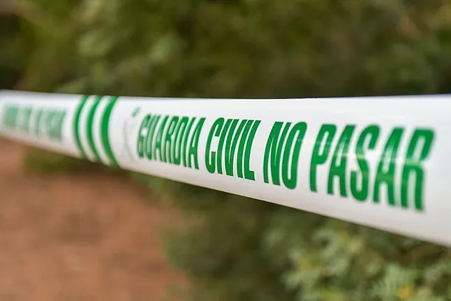 Buscan a un hombre por intentar quemar viva a su expareja dentro de un coche en Cuéllar