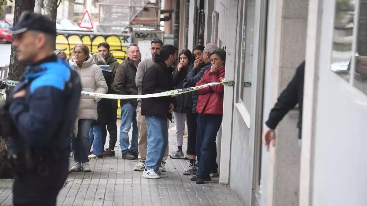 Muere en A Coruña la joven acuchillada por su compañero de piso en un piso del paseo de Ronda