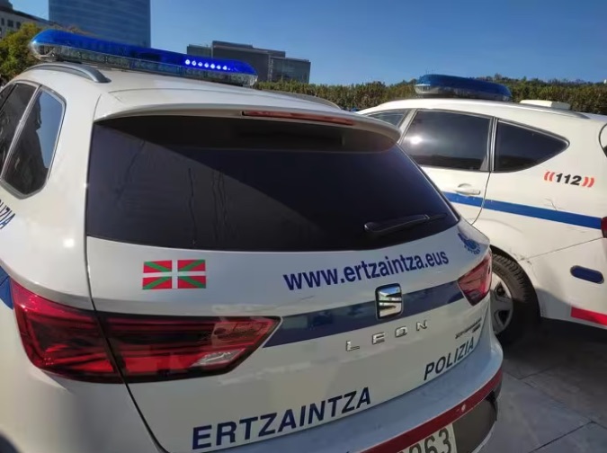 Detenidos tres jóvenes en Lasarte-Oria tras agredir brutalmente a un conocido para robarle el móvil