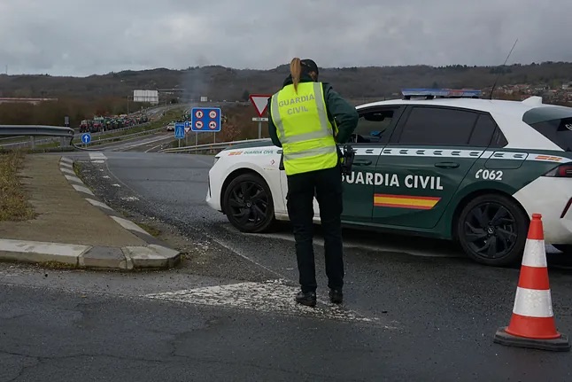 Investigan en un instituto de Haro (La Rioja) la difusión de imágenes de alumnas desnudadas con IA por sus compañeros