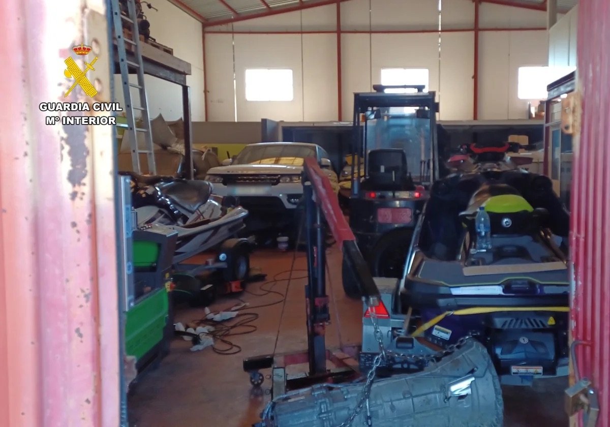 Un mecánico de Alicante se enfrenta a 100.000 euros de multa por reparar coches sin licencia