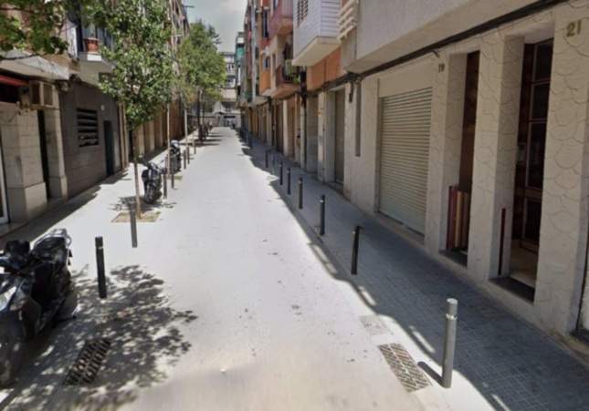 Un Mosso resulta herido grave al ser atacado con una hoja de afeitar en L'Hospitalet