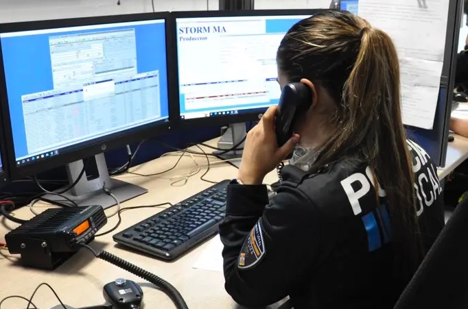 Detenida una mujer en Palma por agredir a un vigilante y causar daños para robar una botella de whisky