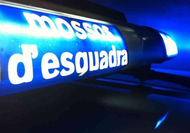 Asaltan a punta de pistola un bar en Mollet del Vallès, golpean al propietario y se llevan 3.000 euros