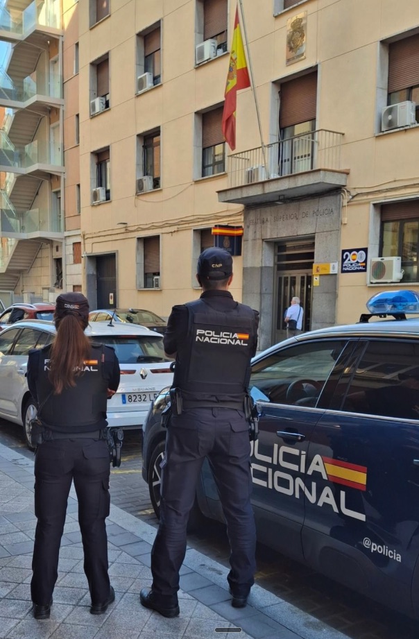 Detenido en Valladolid tras amenazar a transeúntes con un machete de 43 cm de hoja