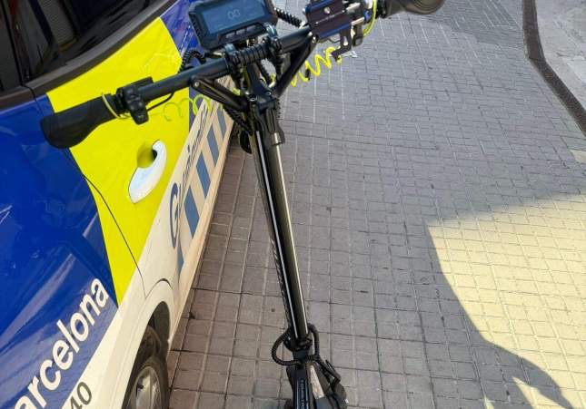 Investigan a un conductor de patinete cazado a 92 km/h, drogado, borracho y sin carnet en Horta-Guinardó