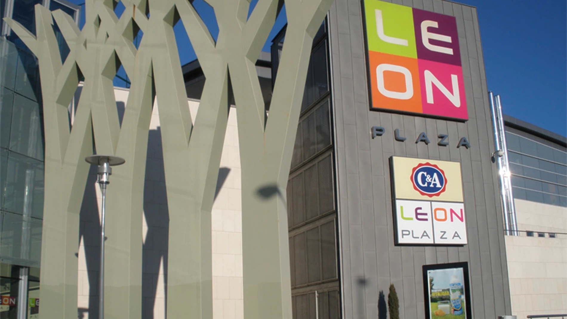 Un grupo organizado asalta un salón de juegos en León y roba 35.000 euros