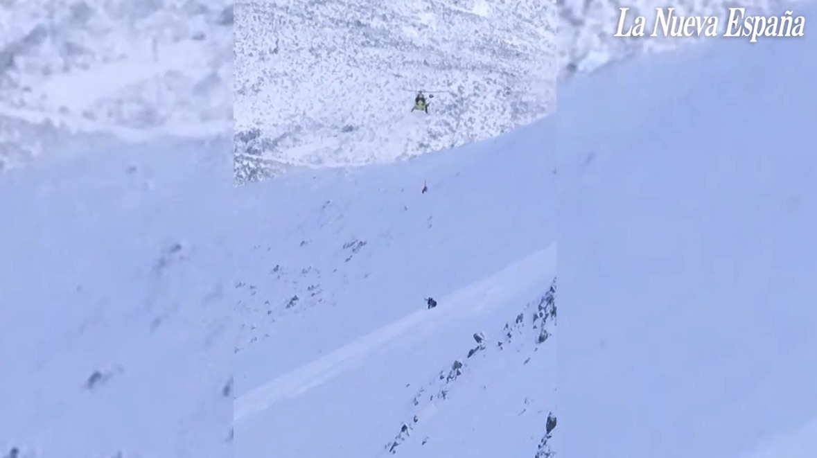 Rescatan a dos montañeros arrastrados 300 metros por alud en Pico Toneo (Aller): uno herido evacuado al HUCA