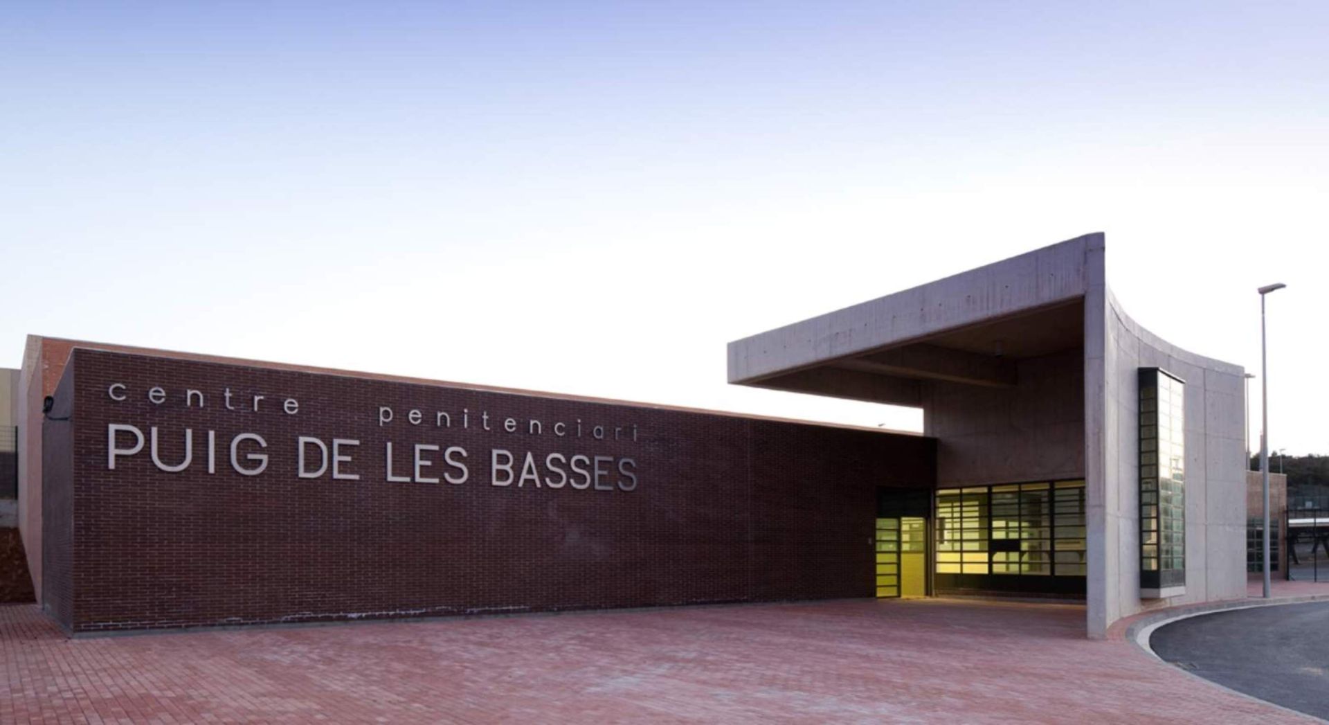 Agresión a un médico en la prisión de Puig de les Basses, Figueres (Girona)