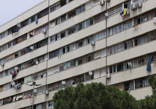 Tiroteo y amenazas a agentes de los Mossos en la plaza Camarón de La Mina