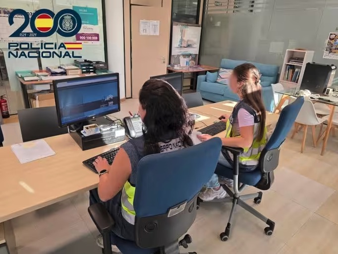 Detenido un hombre por intentar robar en varios locales del Mercat del Claustre de Maó