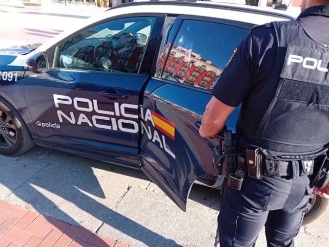 Cae un reincidente por grabar con cámaras ocultas infrarrojas a 146 mujeres y menores desnudas o en el baño