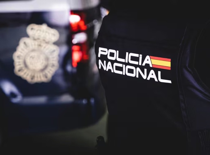 Detenido in fraganti en Salamanca al escapar por la ventana de un restaurante que acababa de asaltar