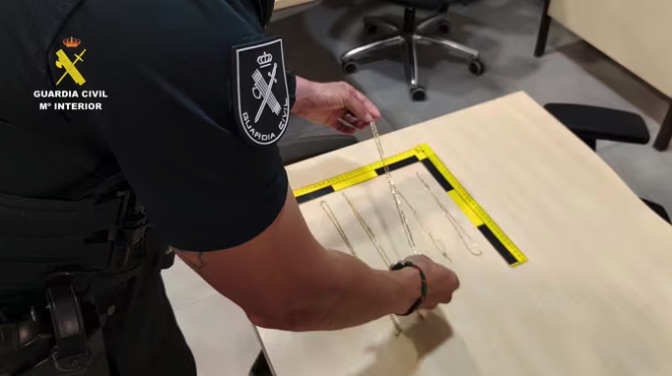 Dos detenidos en Torrevieja por robar con tirón a personas mayores