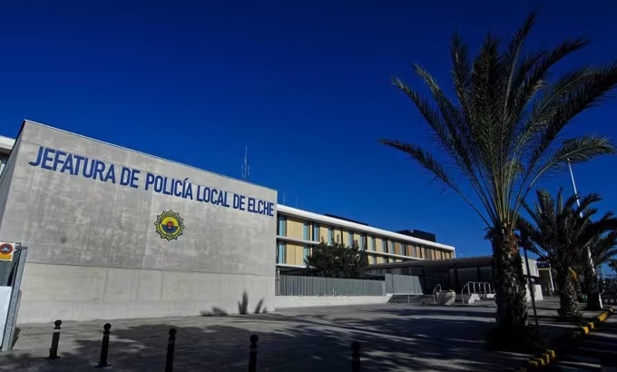 La Policía Local de Elche detiene a un hombre por vender cocaína rosa en una discoteca