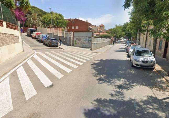 Menor detenido en Santa Coloma tras atropellar a una mujer con una moto robada mientras huía